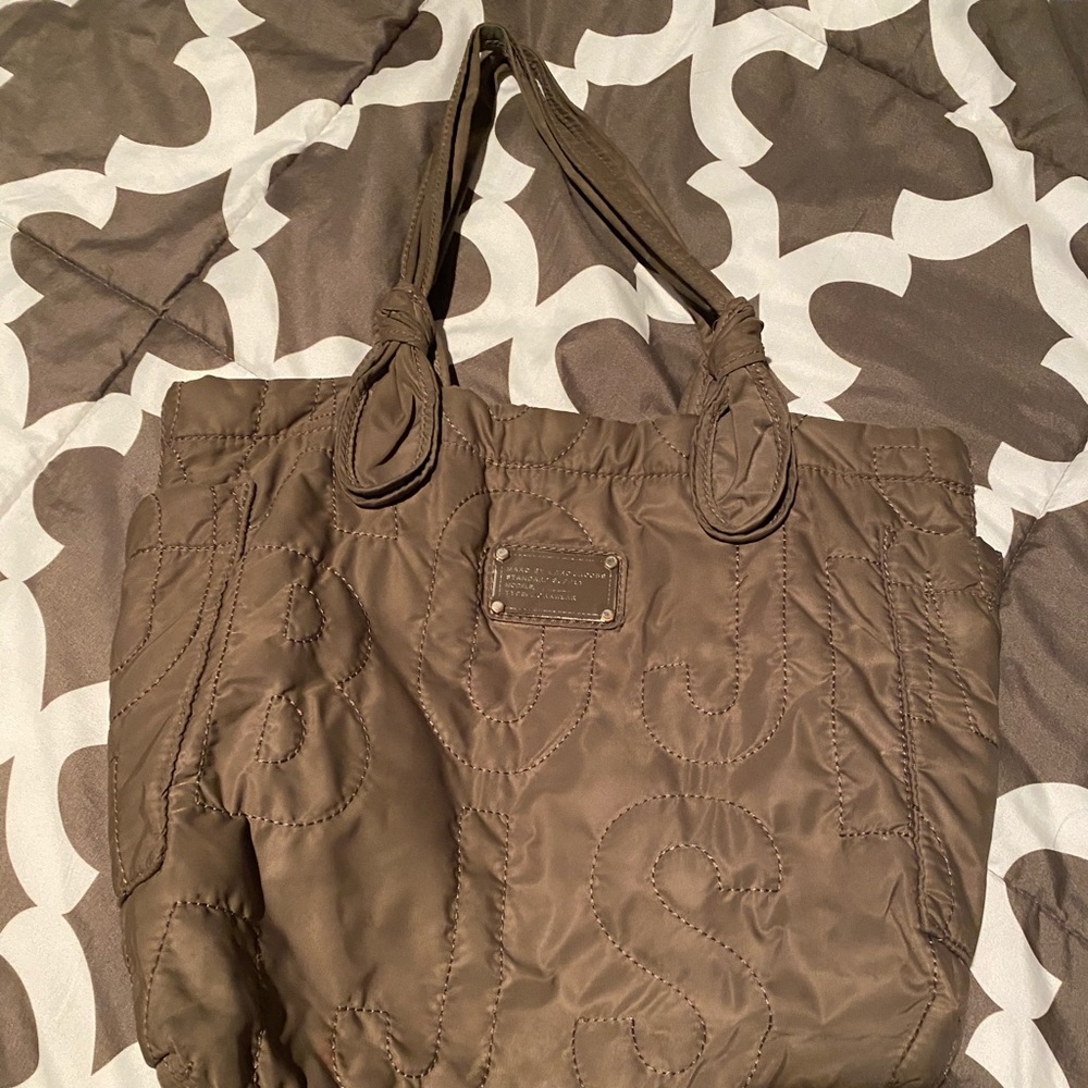 Beautiful brown tote in good condition